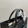 Kadın tasarımcı çanta bayanlar gerçek deri omuz çantaları çanta klasik moda bayan crossbody çanta çanta
