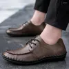 Casual Shoes Men Derby Breattable Cow Leather 38-46 Storlek pojkar loafers svarta mjuka utomhus vinter mulor klänning fungerar lägenheter