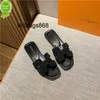 Oran Home Womens Paris Flat Sandals Leather Slippers مصمم نساء Oran Slipper Sandals Leather Beach Shoes Summer KY5E L