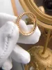 العلامة التجارية للمجوهرات الأصلية الفضية فان كاليدوسكوسكوفي كامل خاتم الماس الأنثى الذهب الذهب الضيق أربع أوراق العشب اليد