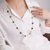 Collier de créateurs pour femmes de luxe 18 carats avec 20 fleurs, pendentif trèfle à quatre feuilles, chaîne de créateur classique en or de qualité supérieure pour femmes, bijoux de mariage avec boîte