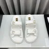 Sandale papa à enfiler sans la sangle arrière Femmes été luxe canal mule Slide chaussures plates 100% cuir véritable matelassé Femmes avant sangle plage sliders chaussures d'été 35-43