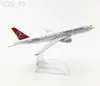 Aircraft Modle 1 400 Turkish Airlines Boeing 777 Aircraft Model Metal Simulation Airliner Alloy Statisk dekoration Flygplan Modell YQ240401