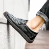 Sapatos casuais 2024 homens deslizamento na condução moda couro clássico mocassins mocassins para tamanho grande