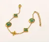 Designer de luxe Femmes Vert Quatre Feuilles Fleur Charme Bracelets Collier Boucles D'oreilles Ensembles De Bijoux Chaîne À Main Classique En Acier Inoxydable Accessoires De Mode Filles Cadeaux