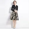 Casual Dresses Elegant Office Lady Dress Chic Design Jacquard Floral V-ringkvinna Formell med Belt Vestido Negro