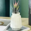 Vases 4,84 pouces Simple Vase de fleur moderne en céramique blanche de style chinois conçu poterie unique pour les fleurs artificielles
