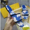 2024 10A New Designer Classic Sandals and Slippers fashion brand Men Women Canvas Embroidery womens slippers