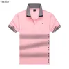 2024 Novo Estilo Moda Polo Camisa Designer Mens Roupas Verão Casual Business Versátil Manga Curta Homem Clássico Respirável Homens Roupas Shrit Tops Ásia Tamanho S XXXL