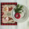 Masa Paspasları 4pcs Noel Teması Placemat Keten Yemek Kase Kahve Kupa Pad Mat 2024 Navidad Ev Mutfak Süslemeleri