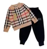 Set di abbigliamento per bambini per ragazzi 2 pezzi Giacca con cappuccio Giacca per ragazza autunnale Set Completo per ragazzo caldo Top Coat Pantaloni Tuta per bambini