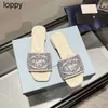 Nouveau 24SS Sandales brodées Designer Diapositives Femmes Pantoufle De Luxe P Slide Sandale Casual Chunky Talons Marque De Mode Pantoufles De Plage D'été