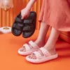 Tjock plattform Moln tofflor Kvinnor Fashion Buckle Soft Sole Pillow Slides Sandals Woman Summer Beach Nonslip Flip Flops 240320