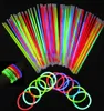 100pcs Glow Sticks 108pcs złącza do okularów świecą w ciemnych światłach patyków do lśniących patyków masowe glow halloween impreza 240326