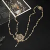 Bälten Morockansk bröllop tillbaka smycken Kvinnor Flower Design Gold Crystal Shoulder Chain Jewelry Kaftan Long Necklace Q240401