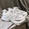 Män kvinnor casual sportskor mode track 3 sneaker beige återvunnet mesh nylon sneakers topp designer par plattform löpare tränare sko storlek 35-45 z1