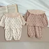 Spring Baby Girl Pajama Zestaw Śliczny kwiatowy morel Khaki Turndown Kllar Otwarte ścieg