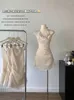 Casual Dresses Högkvalitativ sexig i ett stycke Frocks Party Prom Beige-klänning från axeln 3D Flower sundress Formell tillfälle Elegant mode