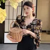 Blouses Femmes Femmes Slim Black Floral Lantern Sleeve Kpop Vintage Temper Cropped Esthétique Designer Chemise Femme Sunscreen Tendance