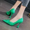 Bombas sobre calzado de verano de las damas negras en tacón zapatos de tacones altos para mujeres 2023 Pombos casuales de cuero normal verde promoción del dedo del pie puntiagudo