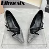 Sapatos de vestido Luxo Strass Mulheres Rasas 2024 Runway Apontou Toe Kitten Heel Belt Buckle Sexy Party Banquet