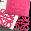 23 vår/sommar ny kvinnors handduksbrev broderi mönster t-shirt svart vit rosa02