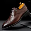 Chaussures habillées tendance hommes richelieu laçage Oxford hommes jeunesse mode noir marron homme