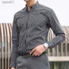 メンズプラスティーポロス高品質長袖メンズフローラル格子縞のカジュアルシャツレギュラーフィット薄い夏の軽量ソーシャルワークビジネスドレスシャツYQ240401