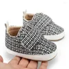 Primi camminatori Nati Ragazzi Ragazze Infantili antiscivolo Fondo morbido Semplice plaid Culla Bambino Casual Prewalkers 0-18M Scarpe per bambini