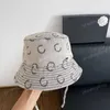 Nowy sezon popularny kanał Fisherman Hat for Women Men Men Bucket Hat Hat Trendy płótno wszechstronne pary kapelusze czapki litera drukowana czapki mody cclity hat