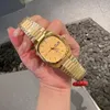 luxe Modeontwerper quartz uurwerk Nieuwe Damesmode Quartz Horloge Armband Set Groene Wijzerplaat Luxe Vrouwen Horloges Eenvoudige Rose Gold Mesh Dameshorloge Dropshipping