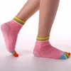 Chaussettes de Yoga couleur bonbon pour femmes, 1 paire, arc-en-ciel, cinq orteils fendus, antidérapants, danse pour danseuses