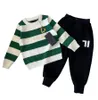 Set di abbigliamento per bambini per ragazzi 2 pezzi Giacca con cappuccio Giacca per ragazza autunnale Set Completo per ragazzo caldo Top Coat Pantaloni Tuta per bambini