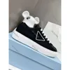 Freizeitschuhe für Damen, Designer-Schuhplattform, Sporttrainer, Damen-Schnürsneaker, Ledertuch, flacher Boden, Damen-Turnschuhe, hoch geschnittene Schuhe, Größe 35–41