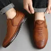 Chaussures décontractées été respirant creux hommes en cuir sans lacet mocassins conduite à semelles souples homme mocassins