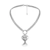 Colliers pendentifs Collier chaîne en métal adapté aux femmes pendentif en forme de coeur collier de style court à la mode punk bijoux fille fête cadeau nouvellement conçu 202330