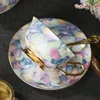 Tazze Piattini Bone China Set di tazze da caffè in ceramica Design Sense Tè pomeridiano inglese di lusso leggero europeo