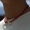 Hänge halsband färgglada pärlor inledande choker för kvinnor rostfritt stål brev hänge halsband mode skal hjärta smycken boho tillbehör 240330