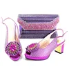 Scarpe eleganti Doershow Vieni set di scarpe e borsa da donna abbinato decorato viola nigeriano Italia HRT1-14