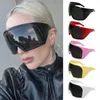 Lunettes de soleil enveloppe futuriste autour des nuances de protection UV400 surdimensionnées Rave Lens incurvé Y2K 2000