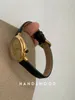 Armbanduhren Retro Handwerk 2024 Quarz Damenuhr Kuhgürtel Personalisierter Diamant Luxus Modestil Weiblich