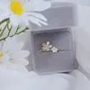 Klusterringar Simple Zircon Flower Pearl Opening Ring Elegant Women's Party Cocktail smycken Tillbehör Justerbar årsdag