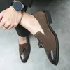Sapatos casuais mocassins masculinos deslizamento na primavera sapato masculino moda para condução macia mocassins apartamentos masculino borla
