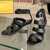 2024 Sommer neu kommen Frauen seltsame Ferse Sandalen offene Peep Toe hochwertiges echtes Leder Knöchel Schnalle Riemen sexy Stil Frauen Kleid Designer Sandalen