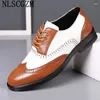 Geklede schoenen Italiaanse mannen die zich kleden voor elegante brogue-mode Zapatos Oxford Formales De Hombre Klasik