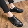 Casual Schoenen 2024 Brogues Lederen Formele Mannen Oxfords Dikke Bodem Mode Bruiloft Jurk Italiaanse Designer Mannelijke