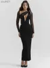 Grundläggande avslappnade klänningar Mozision Elegant Hollow out Bodycon Sexig Maxi Dress for Women Fashion Mesh Sheer Long Sleeve Club Party YQ240402