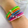 Kedja 2024 Summer Hot Selling Colorful Women Jewel White Blue Purple Green Neon Emalj Prong Seting Heart CZ Charm Bangle Armband Q240401