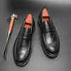 Chaussures décontractées tendances de la mode hommes respirant hommes en cuir de luxe confortables appartements à semelles épaisses imperméables bout rond