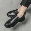 Chaussures décontractées tendances de la mode hommes respirant hommes en cuir de luxe confortables appartements à semelles épaisses imperméables bout rond